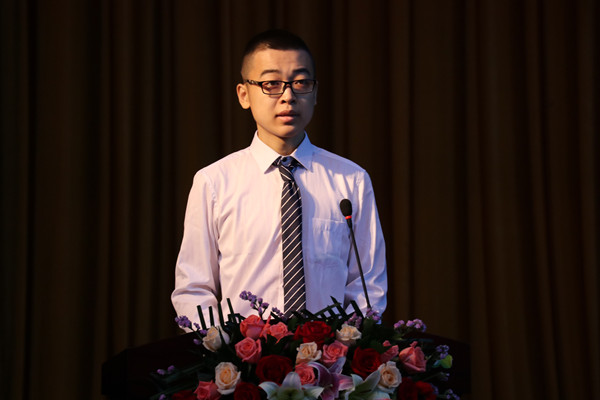 在校生代表龚瑞绅同学发言.JPG